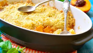Kayısılı crumble (krambıl) nasıl yapılır? (Kayısılı crumble tarifi) Kayısılı crumble (krambıl) nasıl yapılır? (Kayısılı crumble tarifi)