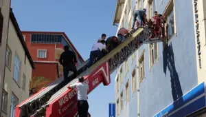 Muş’ta yangında can pazarı: 80 öğrenci sinir krizi geçirdi