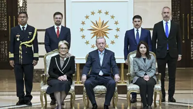 Büyükelçilerden Cumhurbaşkanı Erdoğan'a güven mektubu