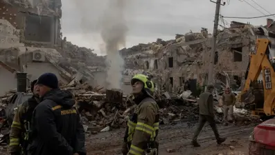 Kiev'e bombalar yağdı: 12 saatlik saldırı şehri harap etti