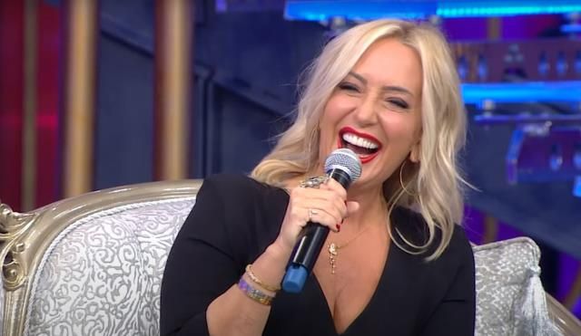 Saba Tümer kahkahasını NFT olarak 90 bin liraya sattı
