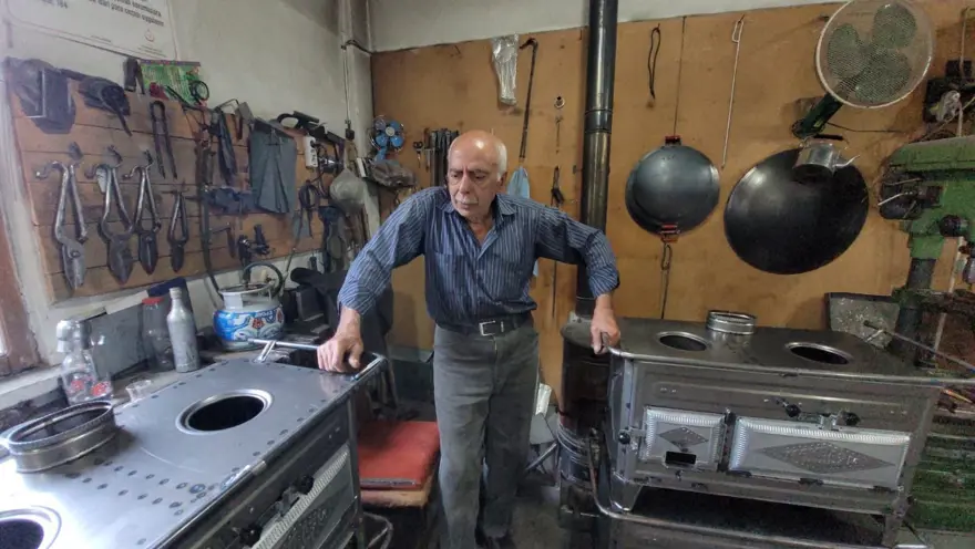 55 yıldır içleri ısıtıyor: Unutulmaya yüz tutmuş mesleklerden biri 3 55 yıldır içleri ısıtıyor: Unutulmaya yüz tutmuş mesleklerden biri 3