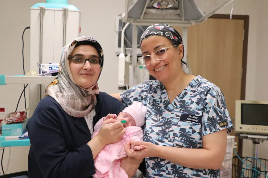 Organları gelişmeden doğdular, aylarca yoğun bakımda kaldılar... 2 bebeğin mucize kurtuluşu 4