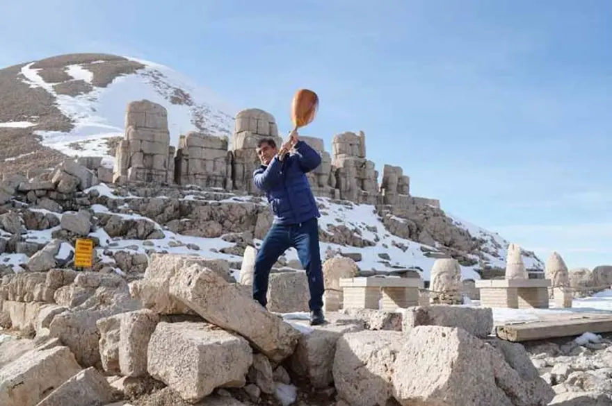 Nemrut Dağı'na saldıran türkücüye soruşturma açıldı 1