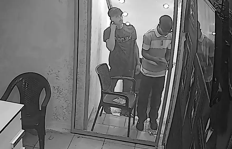 Güneş gözlüğü takıp apart oteli soydular 3