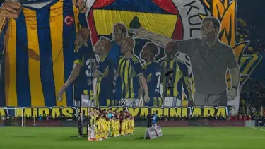 Fenerbahçe tribünlerinden derbide koreografi
