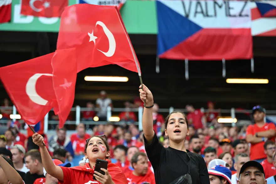 Türkiye, Çekya karşısında kazanarak EURO 2024'te son 16'ya kaldı 39