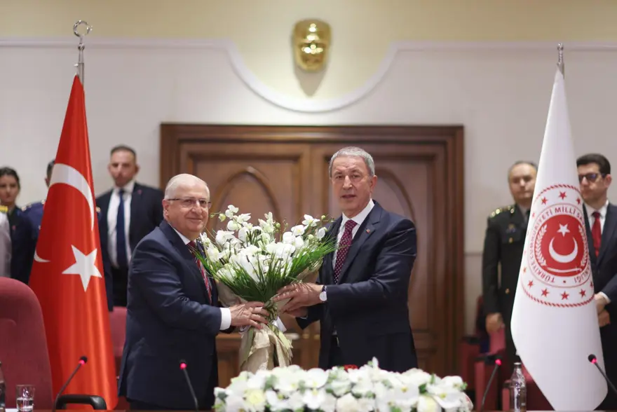 Bakanlıklarda devir teslim 16