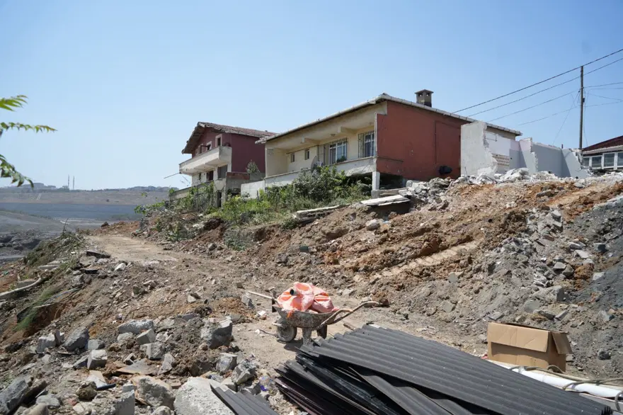 “İBB BAŞKANI İLE BURALARI ZORAKİ SATIN ALIYORLAR” 8 “İBB BAŞKANI İLE BURALARI ZORAKİ SATIN ALIYORLAR” 8