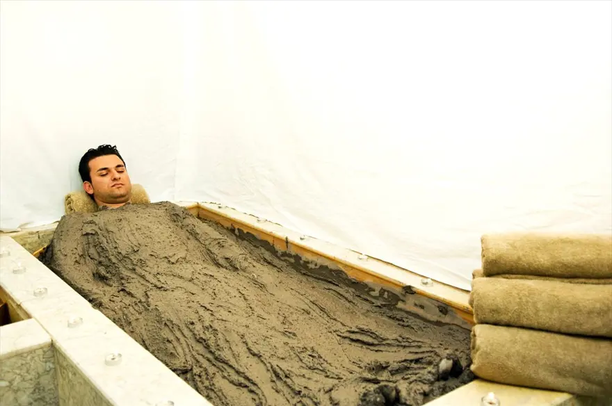 2 bin yıllık Hüdai Kaplıcaları bol mineralli suyuyla turistlerin ilgi odağı oldu 