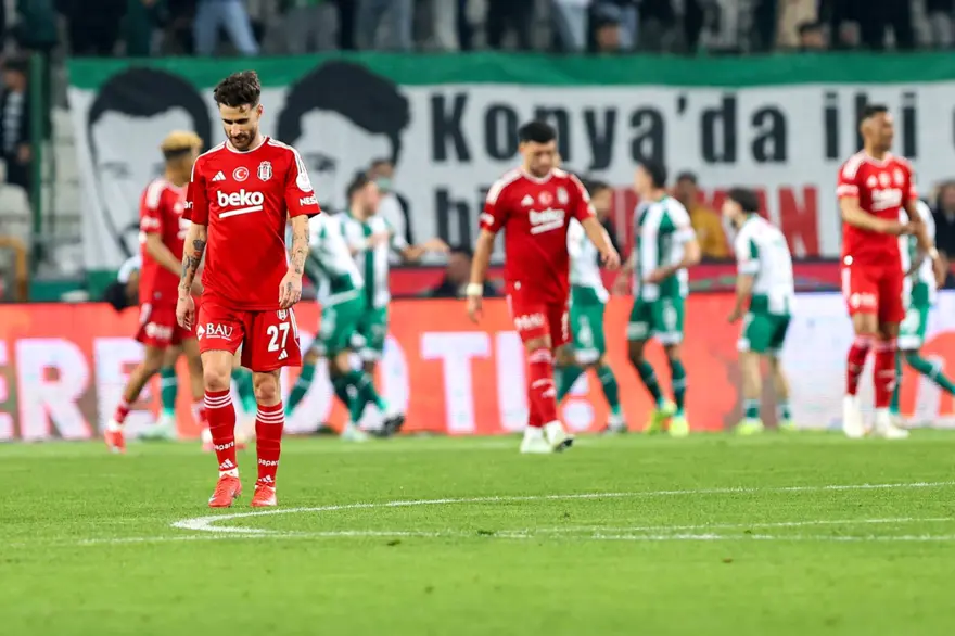 Beşiktaş'a Konya'da soğuk duş: 9 kişilik rakibine 1-0 mağlup oldu 8 Beşiktaş'a Konya'da soğuk duş: 9 kişilik rakibine 1-0 mağlup oldu 8