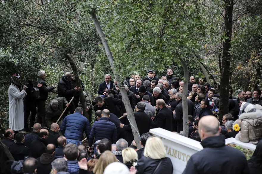 Yavuz Yılmaz son yolculuğuna uğurlandı 41 Yavuz Yılmaz son yolculuğuna uğurlandı 41