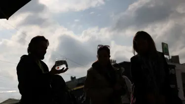 İran'da başörtüsü takmayan kadınlara kameralı denetim