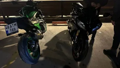 Milas’ta yarış yapan motosikletliler yakalandı