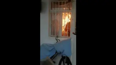 Kendini ve annesini evde diri diri yakmaya çalıştı