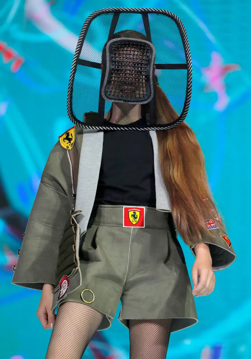 Yeni moda tasarımlarında corona virüs etkisi 4