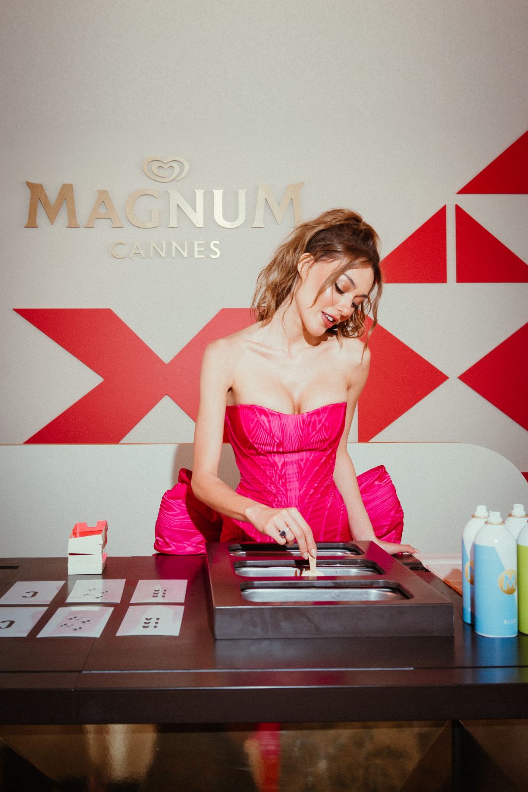 Meryem Uzerli'nin ardından Dilan Çiçek Deniz de 75. Cannes'da