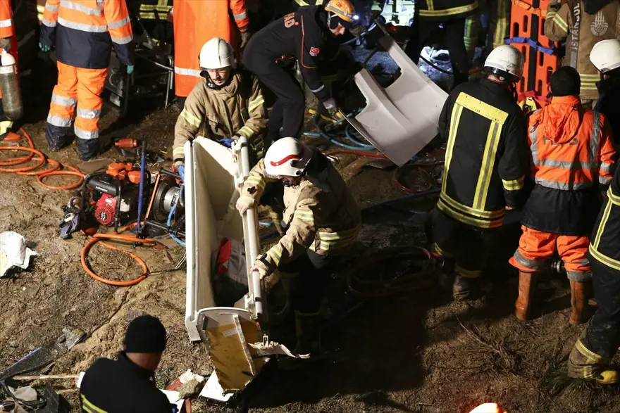 Sabiha Gökçen'de pistten çıkan uçaktan ilk görüntüler 43