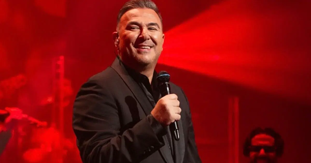 Antonis Remos D Maris Bay'da hayranlarıyla buluşacak