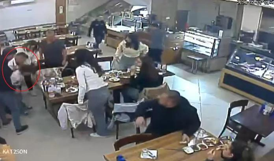 Restoranda nefes borusuna yiyecek kaçan çocuk Heimlich manevrasıyla kurtarıldı
