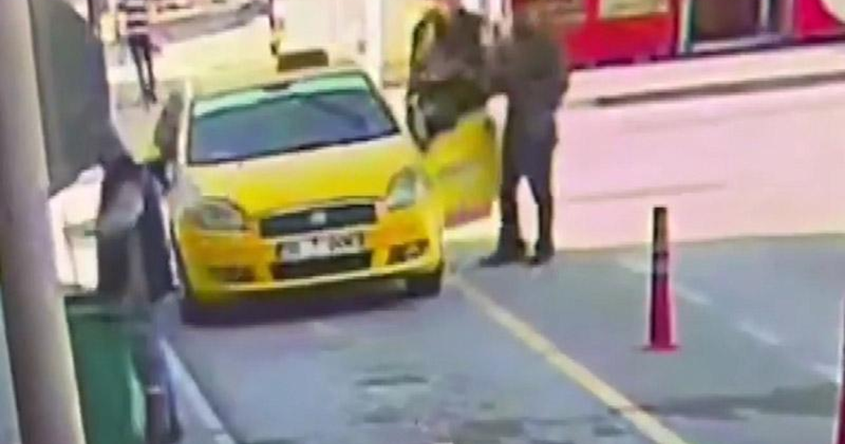 Film sahnesini aratmadı: Aracını çalan kişinin peşinden koştu, yakaladı