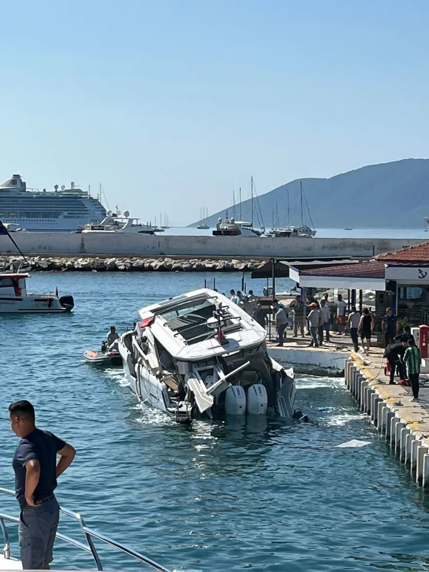 Bodrum'da teknede patlama: Yaralılar var Bodrum'da teknede patlama: Yaralılar var
