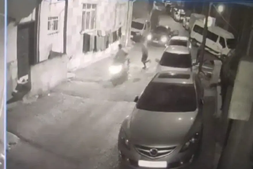 İstanbul’da sokak arasında motosikletli pusu 1