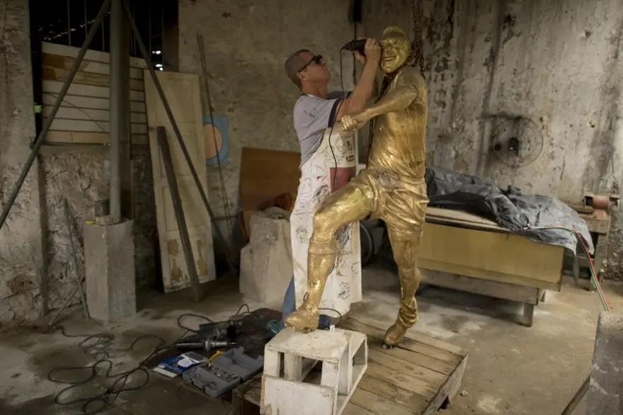 Yaşayan efsaneye bir onur daha 24