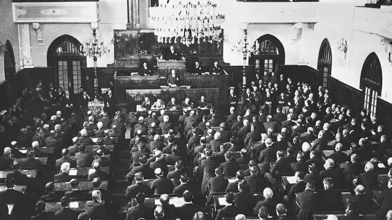 Dünyaya meydan okuyan bir meclis! Kurtuluşa giden yolda 23 Nisan