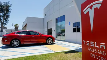 Sürücüsüz otomobil hayali kuranlara Tesla'dan kötü haber