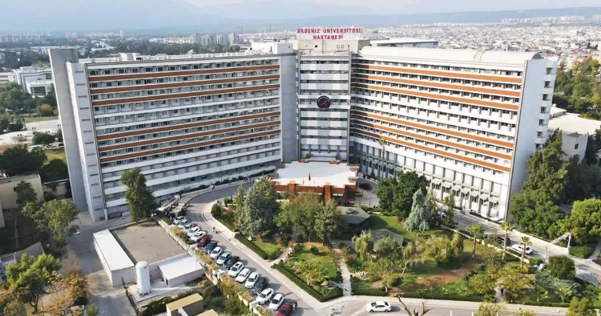 Akdeniz Üniversitesi Hastanesi'nde akılalmaz borsa vurgunu. Ünlü cerrahları bile dolandırıp sırra kadem bastı