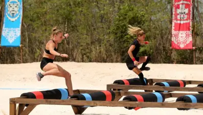 Survivor 2019'da dokunulmazlık oyununu kim kazandı? (Siyah takım ile beyaz takımın mücadelesi)