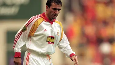 Hagi: Ballon d'Or'u kazanmamam için çok sarı kart verdiler