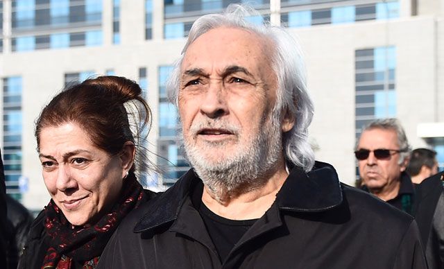 Müjdat Gezen'e 2. Abdülhamid'in torununa hakaret suçlaması