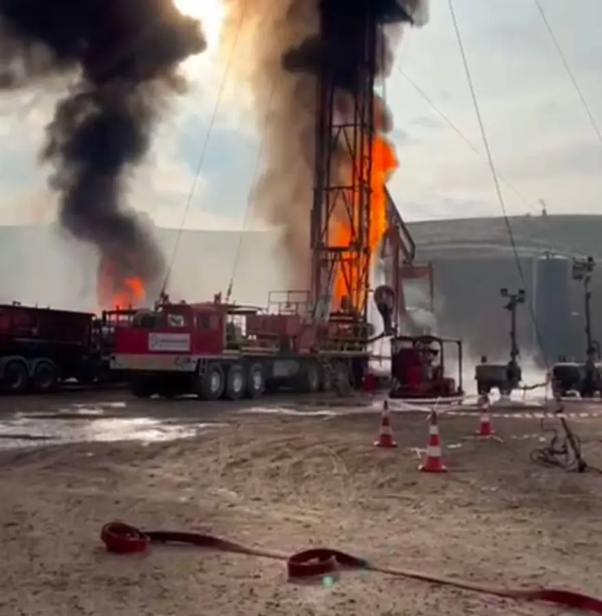 Petrol kuyusunda korkutan yangın 4 Petrol kuyusunda korkutan yangın 4