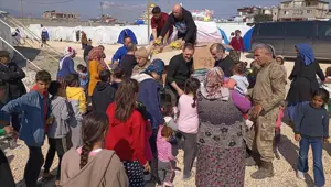 Animasyon film yapımcılarından depremzede çocuklara oyuncak