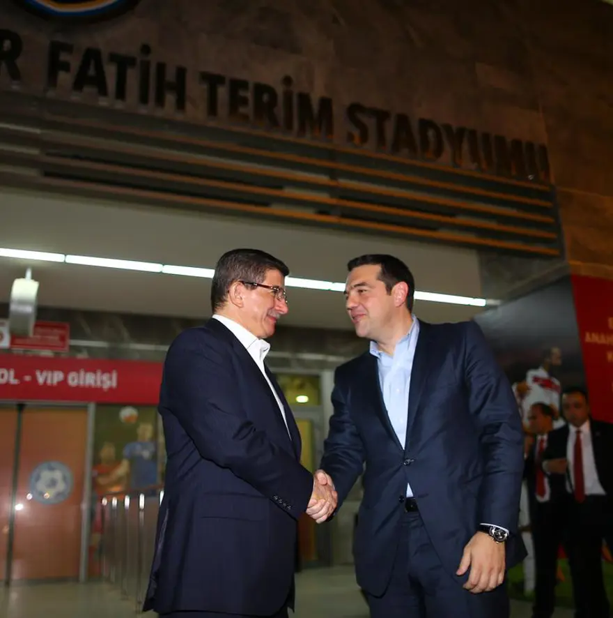 Davutoğlu ile Çipras maçı birlikte izledi 6