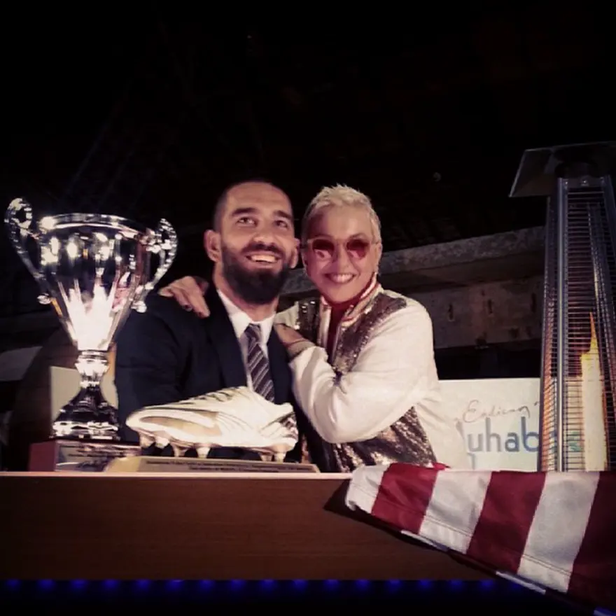 Arda Turan'ın 15 milyon euroluk malikanesi 112 Arda Turan'ın 15 milyon euroluk malikanesi 112