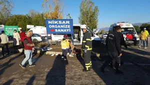 Tokat'ta servisler çarpıştı: 10 yaralı