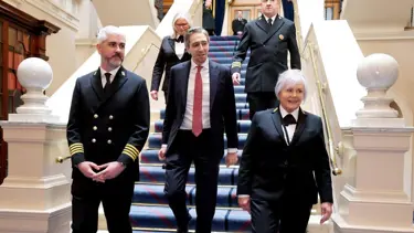 İrlanda'nın en genç başbakanı olarak tarihe geçti