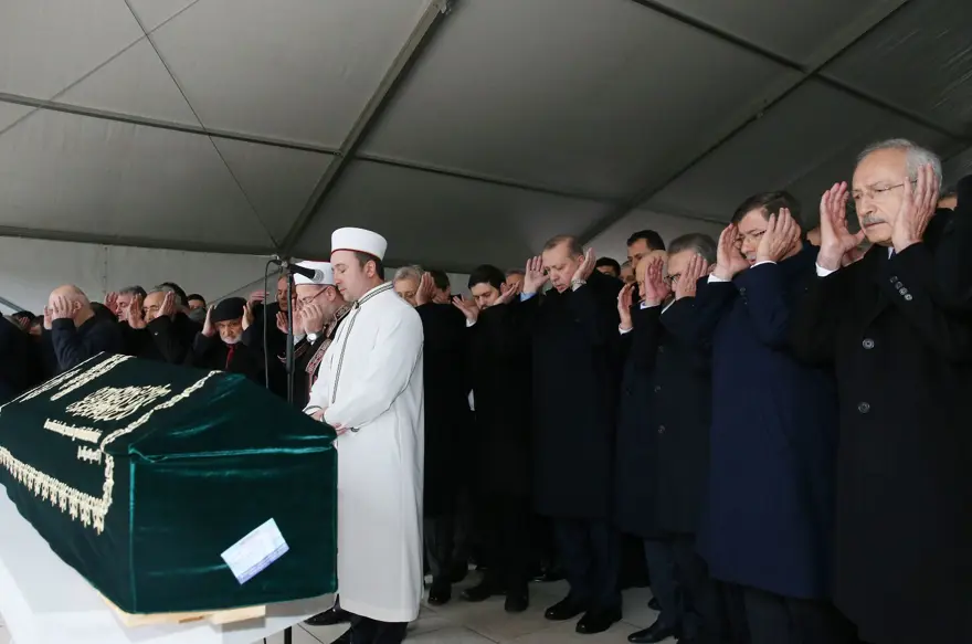 Yavuz Yılmaz son yolculuğuna uğurlandı 72 Yavuz Yılmaz son yolculuğuna uğurlandı 72