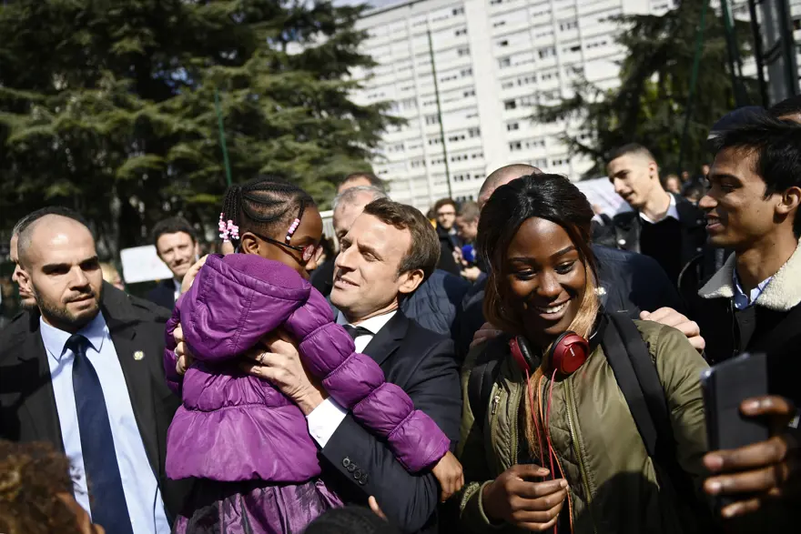 Fransa'nın yeni Cumhurbaşkanı Macron oldu (Emmanuel Macron kimdir?) 31 Fransa'nın yeni Cumhurbaşkanı Macron oldu (Emmanuel Macron kimdir?) 31