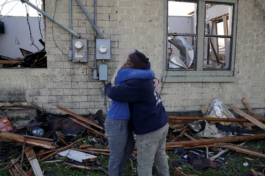 ABD'yi kasırga vurdu: En az 26 kişi hayatını kaybetti 13 ABD'yi kasırga vurdu: En az 26 kişi hayatını kaybetti 13
