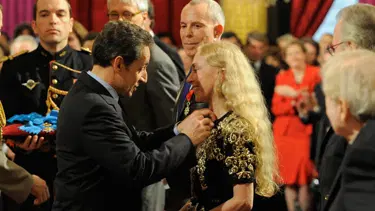 Sozzani’ye Legion d’Honneur nişanı
