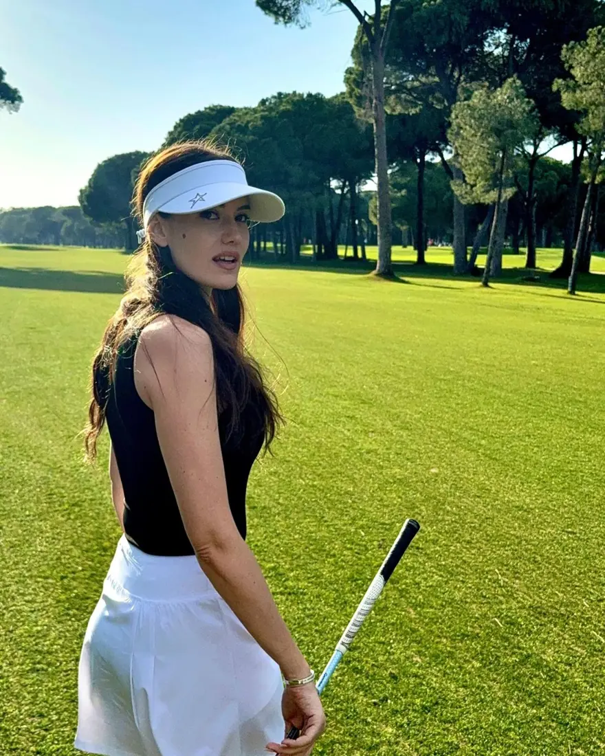Fahriye Evcen golfteki hünerlerini sergiledi 3