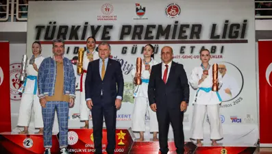 Bakan Bak: Türk sporu için hep beraber çalışacağız