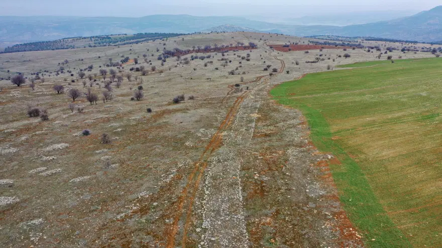 Elazığ'da doğa yürüyüşünde keşfedilen 2 bin yıllık Roma yolu turizme kazandırılacak 8 Elazığ'da doğa yürüyüşünde keşfedilen 2 bin yıllık Roma yolu turizme kazandırılacak 8