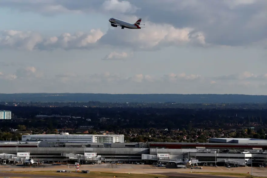 Corona virüsün mutasyonu nedeniyle hangi ülkeler İngiltere’ye seyahat yasağı uyguluyor? 9