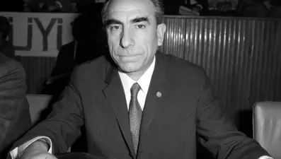 Alparslan Türkeş'in doğum günü (MHP'nin Kurucu Genel Başkanı Türkeş'inyaşamından derlenen fotoğraflar)