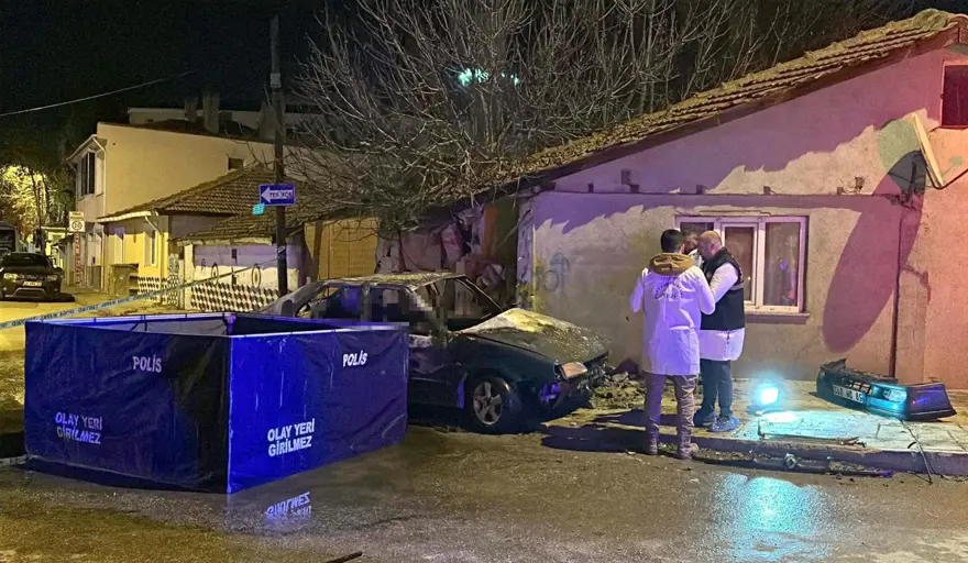 Edirne'de korkunç olay: Alev alan otomobildeki 4 kişi yanarak öldü 11